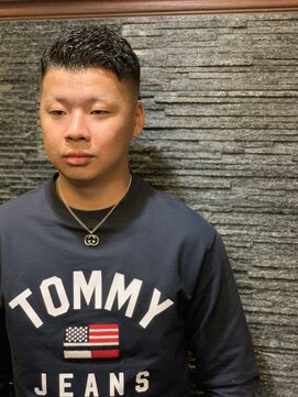 プロ バーバーショップ(PRO BARBER SHOP) サイドパート濡れパン