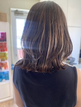 フラミンゴバイカーニバル 江古田(Flamingo by carnival) ミディアムレイヤー＆グレージュカラー