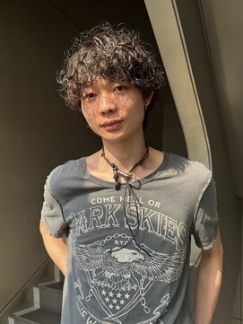 ポール(pole) 外国人風メンズパーマ!