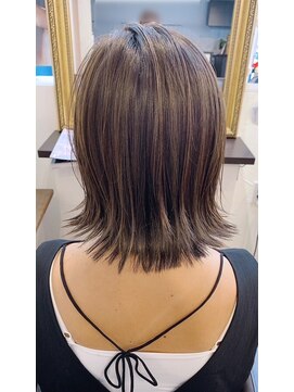 リリーヘアーリベート 浅草橋東口店(LiLiy hair LIBERT'E) デザインカラー　【浅草橋/秋葉原】　大人　女性