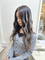 クラナ(clana)&nbsp;エクステでコントラストハイライト