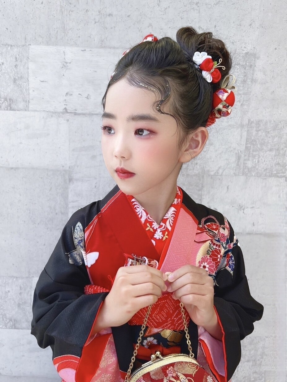 2025年春】七五三 7歳 着物 ヘアセット メイク 着付けのヘア 2025年春】七五三 7歳 着物 ヘアセット メイク 着付けのヘア