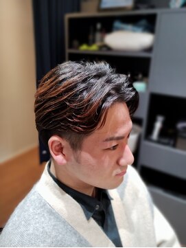 トレバー(Trever) センターパートツーブロ