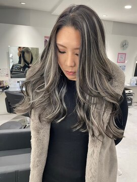 キング(K!ng) 縮毛矯正髪質改善ハイライトレイヤーカット枚方美容室エクステ