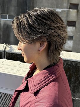 シェール(CHER) センターパートウルフ　バレイヤージュ　メンズウルフ