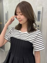 ブラン(Blanc Aoyama)&nbsp;ミディアム/オリーブグレージュ/レイヤーカット/レイヤー