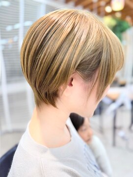 グランデュール 東静岡池田店(GRANDEUR) ハンサムショート耳掛けショート