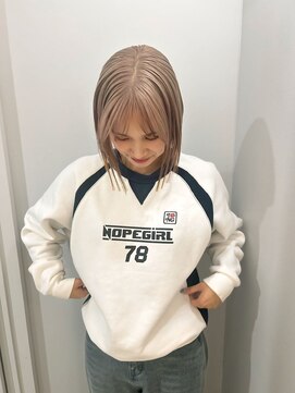 ジュベ(juve.) 大分ショートボブ顔周りレイヤーカット髪質改善カラー