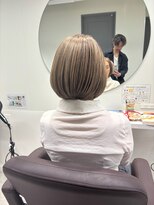 ジービージー(GBG)&nbsp;くびれショートボブ40代50代グレイカラー白髪染め白髪ぼかし