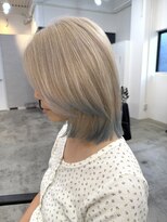 ソア(soa.)&nbsp;ホワイトベージュデザイン大人世代30代