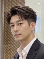 オアシスアヴェダ ザ・ペニンシュラ東京(OASIS AVEDA)&nbsp;40代爽やかセンターパート・毛流れパーマ・ニュアンスパーマ
