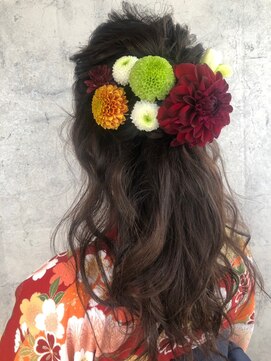 アイビー(Ivy) ハーフアップ　くるりんぱ　編み込み　ヘアアレンジ