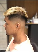 ショートレイヤースキンフェードワイルドツーブロック