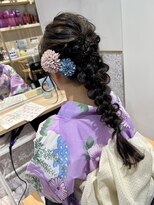 ゼストソエル(ZEST soell)&nbsp;編み下ろして長さを生かした浴衣ヘアー