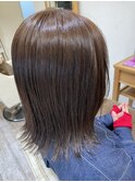 外ハネ×アッシュグレージュ