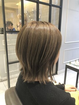 ネオリーブギンザ 銀座店(Neolive GINZA) 切りっぱなし　ミディ　オリーブグレージュカラー