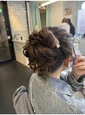 高めのアップスタイル