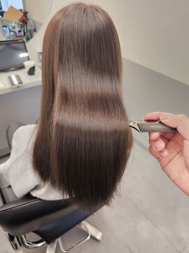 トッカ 茨木(tocca) 【tocca茨木　篠原】どんな髪でも艶々になる業界最高峰髪質改善