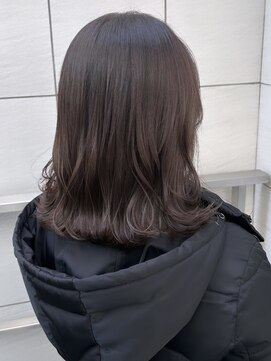 セラ(Cela) 透明感たっぷり!柔らかアッシュブラウン