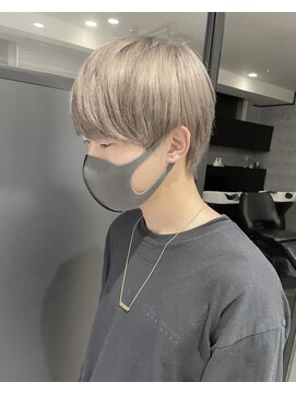 バックス メンズヘアー(BUCKS men's hair) マッシュ/ダブルカラー/ブリーチ/イルミナカラー /ミルクティー