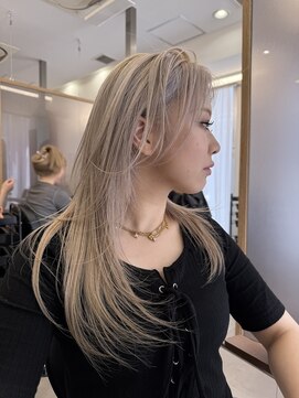 ソルバイシェス(SOL by shes) ブリーチダブルカラー×レイヤーカット