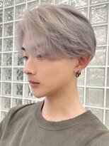 サンクマーケット 渋谷(cinq MARKET)&nbsp;渋谷メンズブリーチカラーシルバーアッシュカラーセンターパート