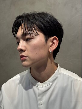 エムクール(M,cooL) センターパートワンカールパーマ韓国コンマバング