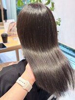 ガリカ 横浜(Gallica)&nbsp;<ゲスト>透け感たっぷりオリーブカラー、オリーブグレージュ