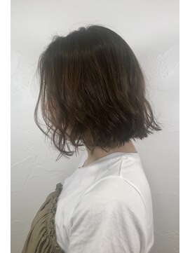 ウィロー(WILLOW) 【WILLOW】ラフウェーブボブ