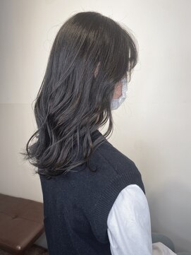 アンサム 二子玉川店(UNSOME) 暗めのグレー/韓国風カラー