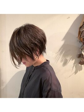 スナッグ(snug) ショートボブ
