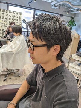 コワファーストナガサキシャンプーボーイ(COIFF1RST NAGASAKI SHAMPOO BOY) スパイキーショート×ニュアンスパーマ