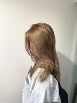 エイン(EYN) ナッツベージュ×顔周りレイヤー/ハイトーン/くすみカラー