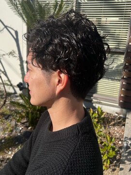 ナカオコアフュール(NAKAO COIFFURE) 波巻きパーマ×ツーブロック×メンズミディアム