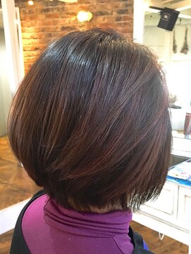 マリーチ サーカス(marichi circus) ナチュラル前下がりショートボブ(印西/千葉ニュータウン)