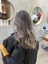 ソルトウォーター(SALT WATER)&nbsp;ピンクベージュ/イメチェン/ハイトーン/ブリーチ/恵比寿/代官山