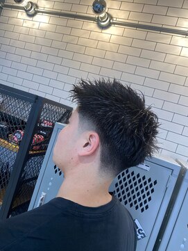 フランクスバーバーリベラルド 横浜(FRANK'S BARBER LIBERALD) MEN’S HAIR /ブルーブラック/ テーパーフェードU