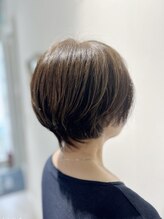カリーナヘア(Carina Hair)&nbsp;大人ショート×ベージュ系カラー