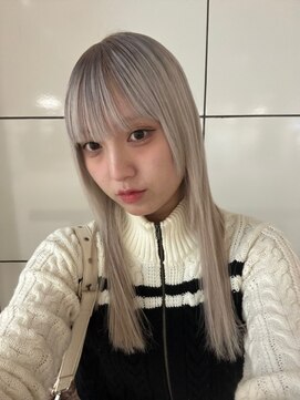 エイム(AiM) ホワイトベージュ／ハイトーン