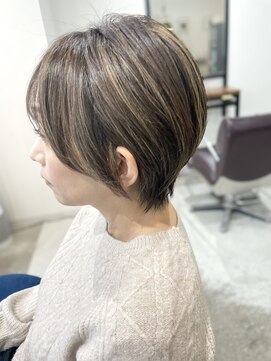 【白髪ぼかしブロンドショート】