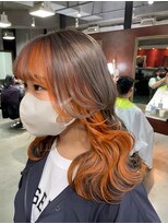 モモ(momo)&nbsp;ハイトーンインナーカラーイヤリングカラーミルクティーベージュ