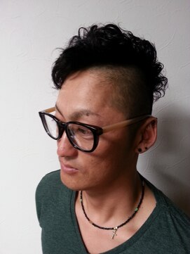 ヘアースペース アメニタ(HAIR SPACE Amenita) 個性派ツーブロック