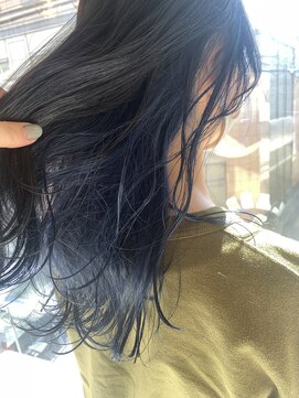 ヘアアトリエコモノ(hair l'atelier KoMoNo) ☆ファビュラスブルー×戦慄かなの