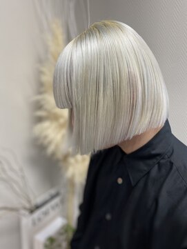 リシャール(R’E CHALE) スノーホワイトカラー