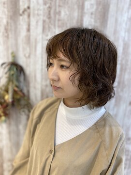 アイヴァンキャトル山野愛子 東陽町イースト21モール店 ミディアムウルフパーマ
