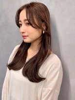 くびれミディアム　顔周りカット　外ハネ　髪質改善ストレート