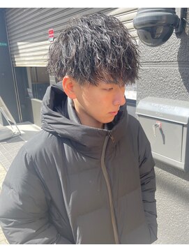 フリーク バーバーショップ 都島店(FREAK BARBER SHOP) 黒髪縦落ちツイストスパイラルパーマモテマッシュ