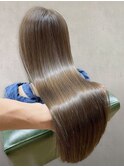 20代30代艶感ストレート♪髪質改善カラーミルクティーベージュ