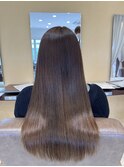 毛先までうる艶ロングヘア