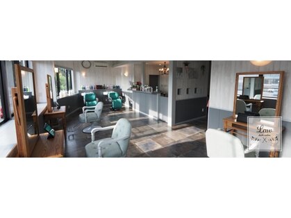 ロウ 裾野(Law)の写真